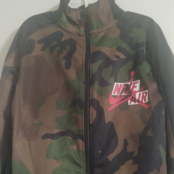 Nike Boy's Camo Jacket and Pants Set NWOT - Picture 2 of 14